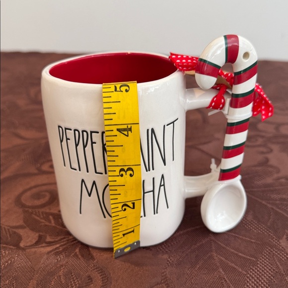 🎄Rae Dunn Holiday Mug - Picture 9 of 10